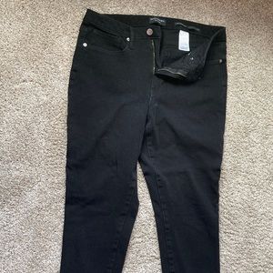 Black Curvy mid rise skinny jeans